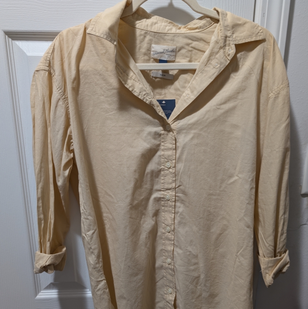 Universal Thread Light Yellow Button-Up Shirt Tunic Style Size Small NWT